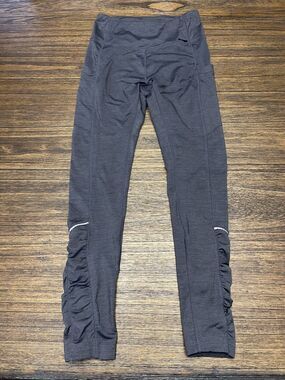 Mondetta Women’s Athletic Leggings Gray Ruffled Leg Size XS